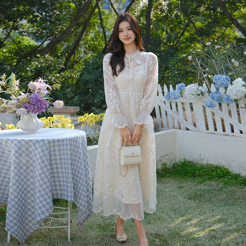 Elegant Embroidered Long Sleeve A-Line Midi Dress - Image 2