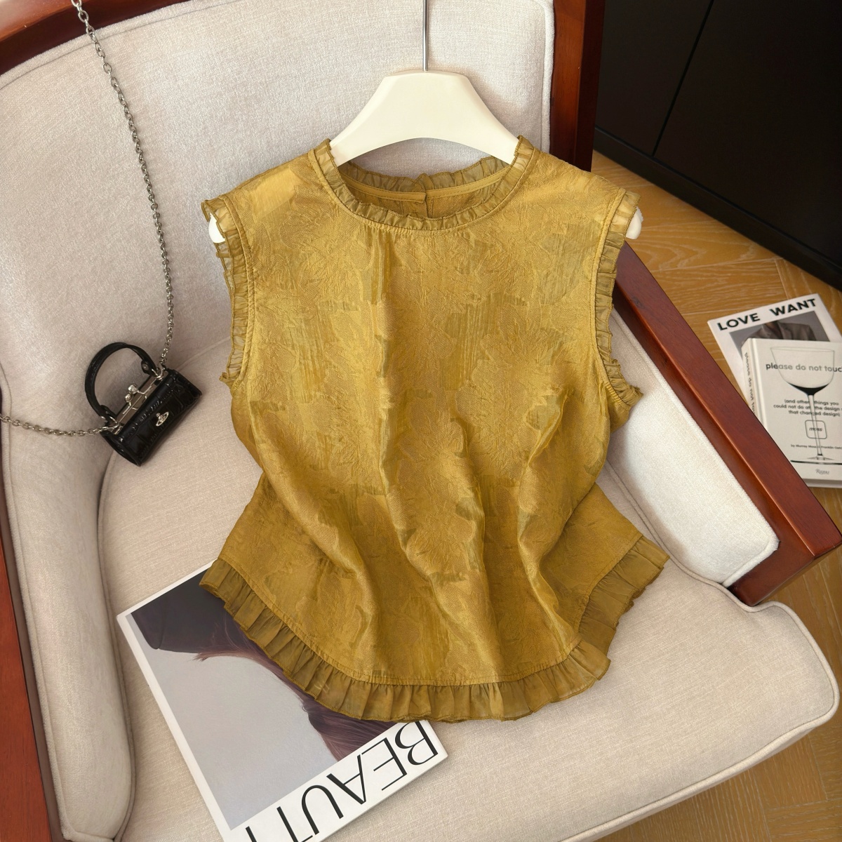 New Chinese Style Vintage Jacquard Sleeveless Shirt for Women Summer Loose Fit