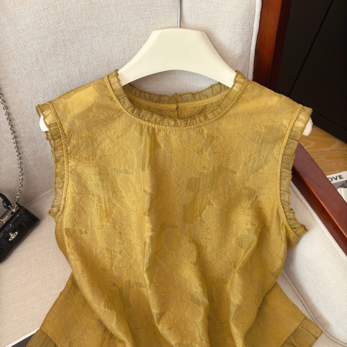 New Chinese Style Vintage Jacquard Sleeveless Shirt for Women Summer Loose Fit - Image 2