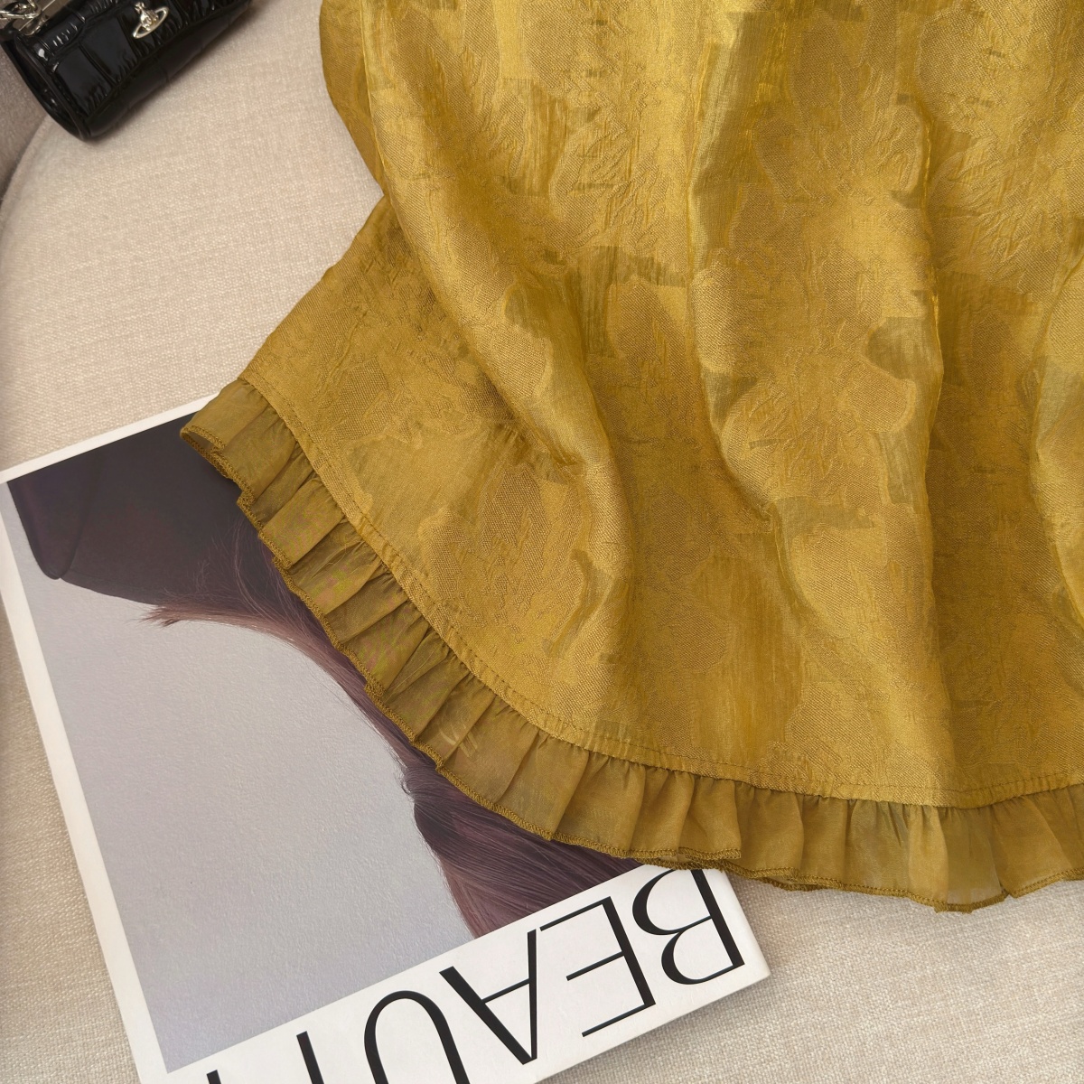New Chinese Style Vintage Jacquard Sleeveless Shirt for Women Summer Loose Fit - Image 3