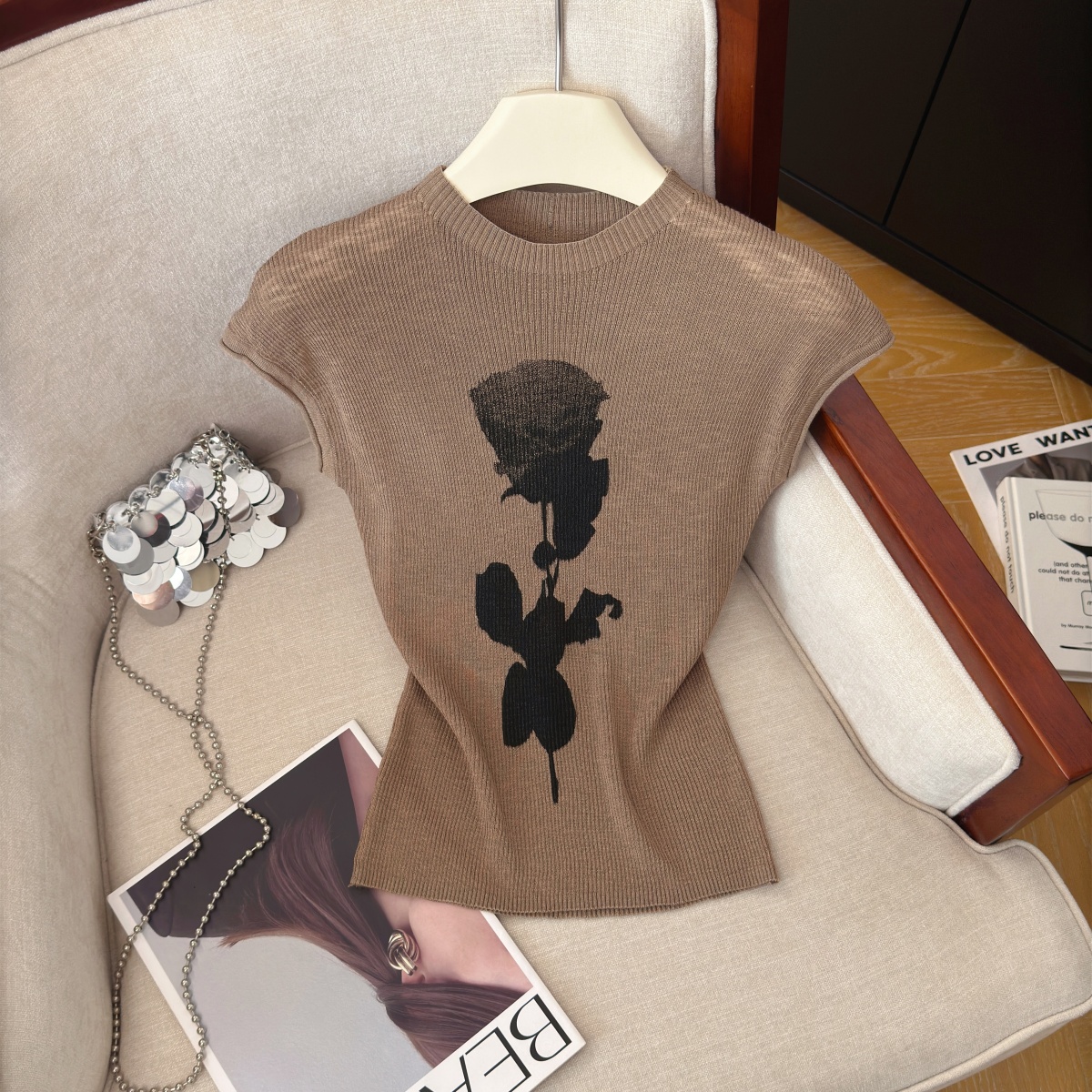 Women's Rose Knit Top Summer Short Sleeve Slimming Pullover - Image 2