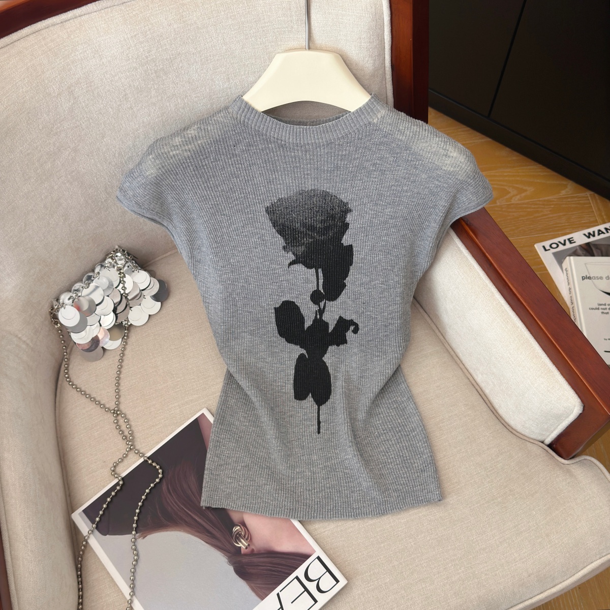 Women's Rose Knit Top Summer Short Sleeve Slimming Pullover - Image 4